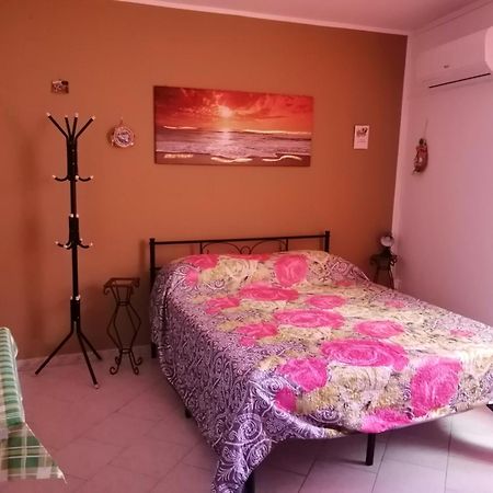 Room Holiday "Al Centro Storico" Palermo Exterior foto